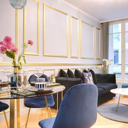 The Parisians Suites - Eiffel Tower Apartment *
