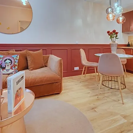The Parisians Suites - Eiffel Tower Apartment Paris