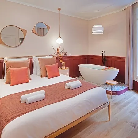 The Parisians Suites - Eiffel Tower Apartment Paris