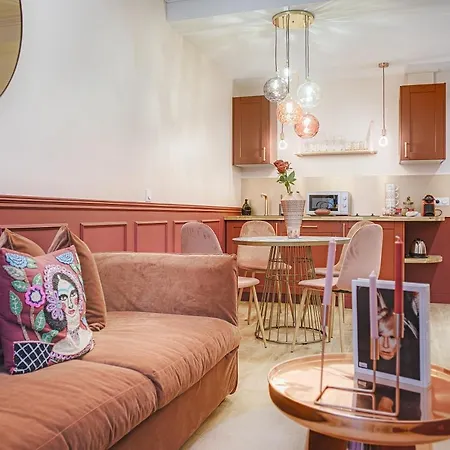 Apartment The Parisians Suites - Eiffel Tower Paris