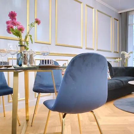 The Parisians Suites - Eiffel Tower Apartment Paris